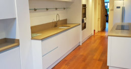 white handleless kitchen