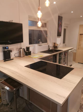 LIGHT OAK GRAIN EFFECT KITCHEN WORKTOP