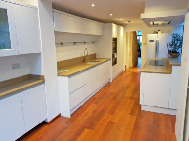 white handleless kitchen